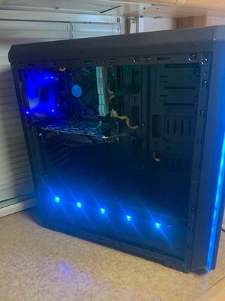 Ordenador PC Gaming con Luces LED Azules