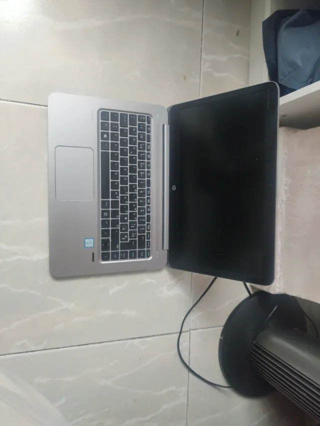 Portátil HP Plata y Negro