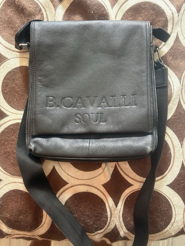 Bolso de hombre piel negro