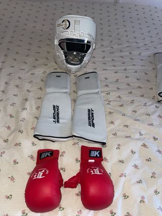Protecciones Karate Casco Guantes Espinilleras
