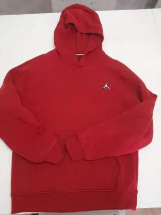 Lote 3 prendas Nike: Sudadera roja, Chaqueta negra