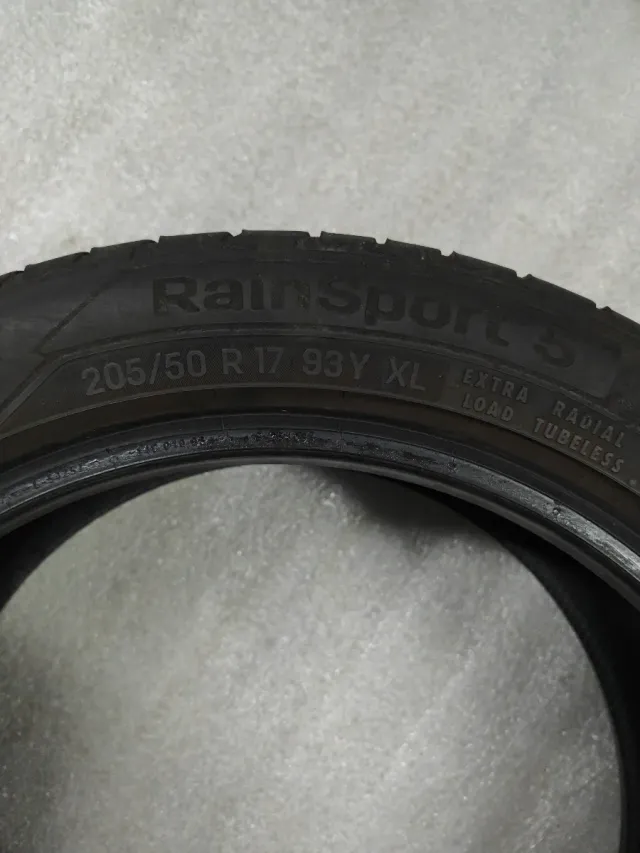 Neumático Uniroyal 205/50 R17