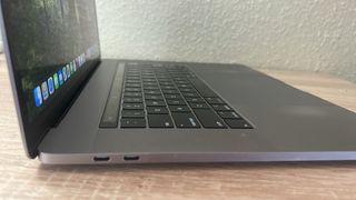 MacBook Pro 15 2018 i9/32GB/512GB Gris Espacial