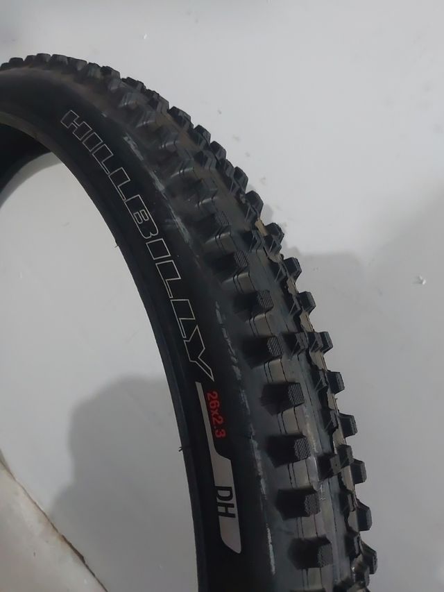 Cubierta specialized hillbilly 26x2.3