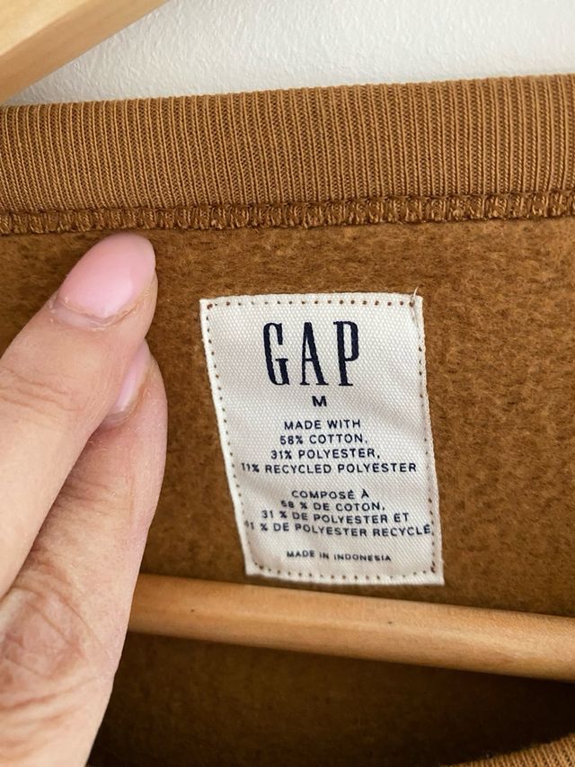 Sudadera Gap marrón con logo