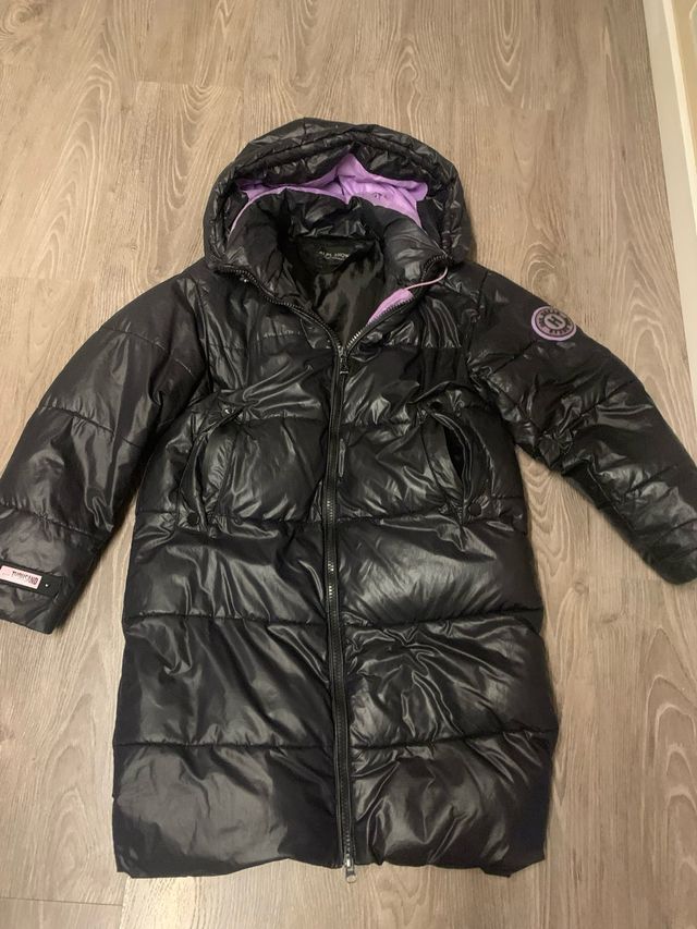 Abrigo acolchado mujer negro y morado