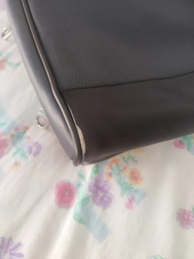 Maletín Zara Negro nuevo con roces