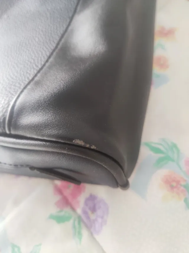 Maletín Zara Negro nuevo con roces