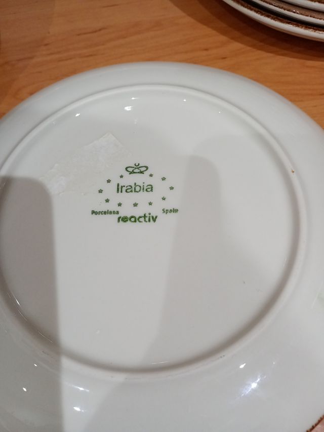 Juego de platos de cerámica