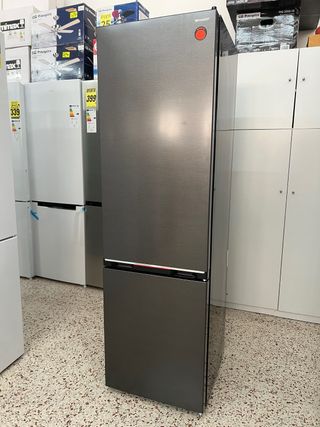 Nevera SHARP gris combi