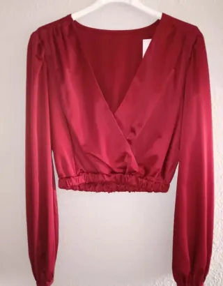 Blusa burdeos  manga larga