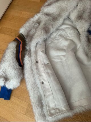 Ecopelliccia con cappuccio e interno in alcantara