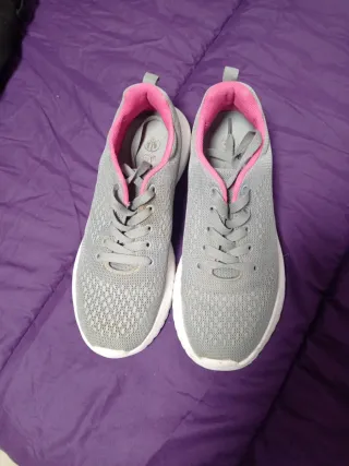 Zapatillas mujer gris y rosa