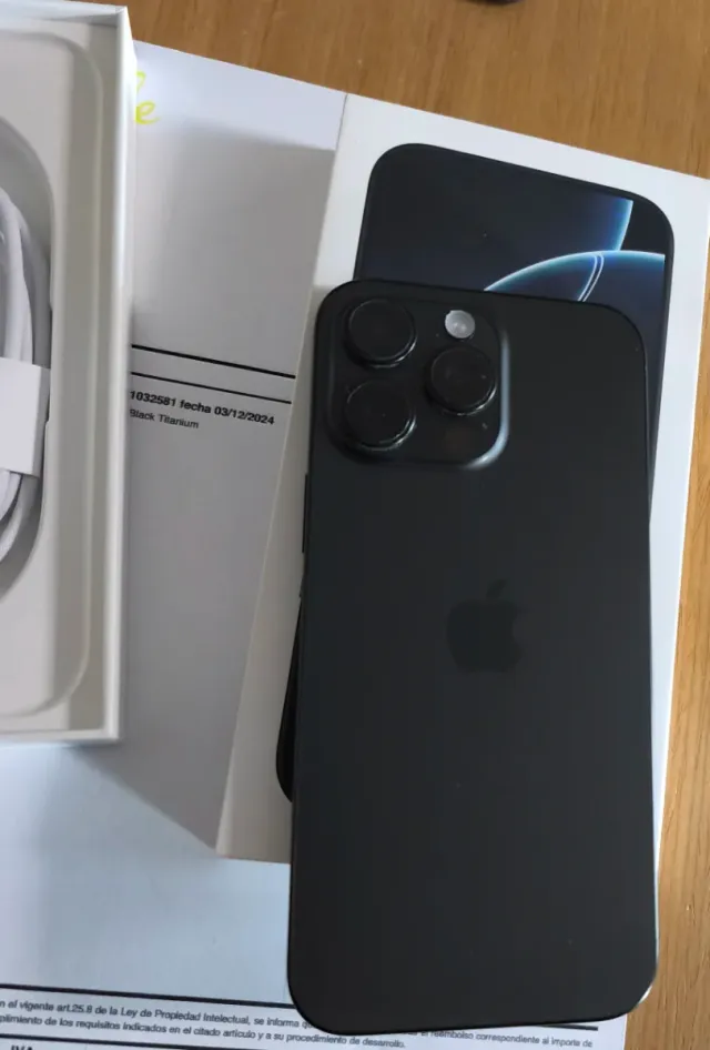 iPhone 16 Pro Max 256GB Black Titanium