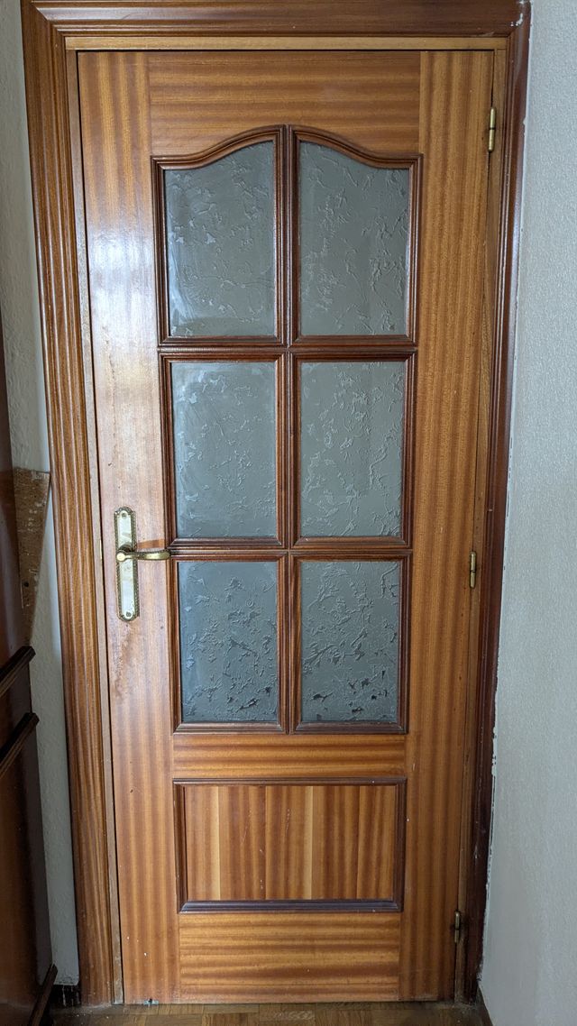 Seis Puertas de Madera