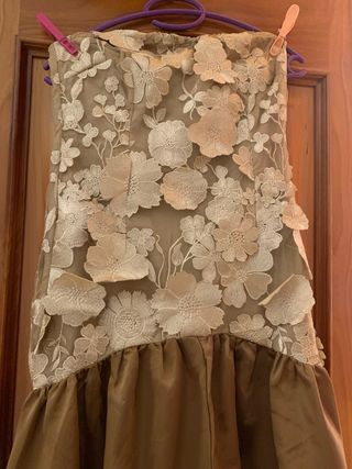 Vestido de fiesta beige y marrón