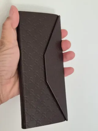 Funda gafas piel marrón Gucci