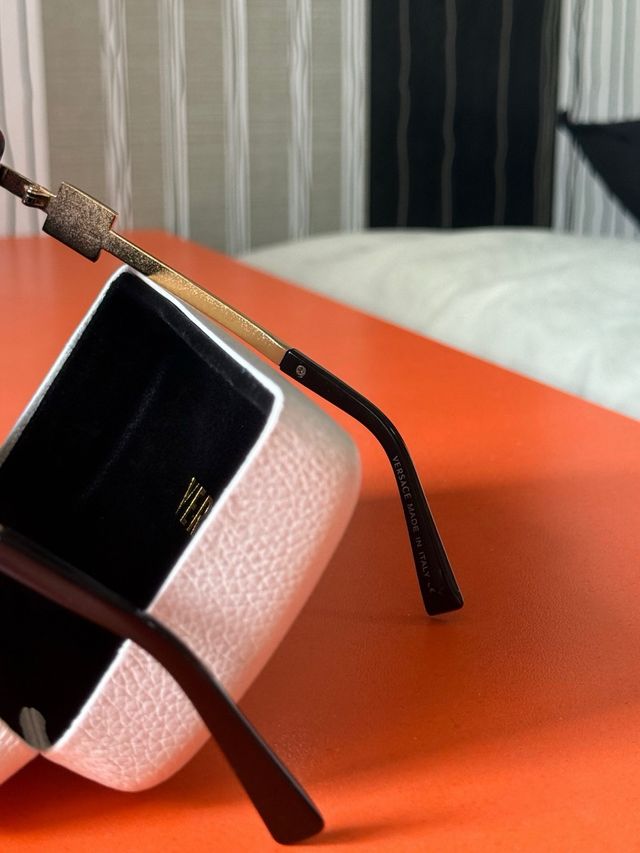 Versace Gafas Sol Dorado y Negro