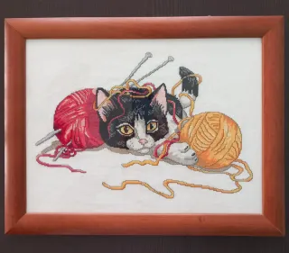 Quadro ricamato a mano gatto con gomitoli