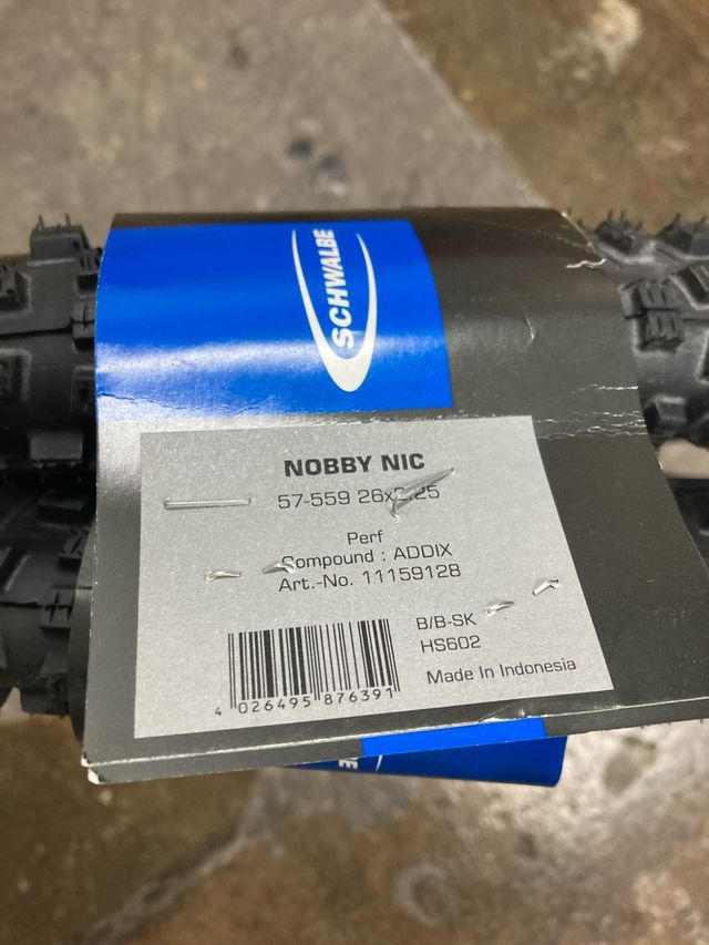 2 Cubiertas Schwalbe Nobby Nic Aro Rígido 26x2.25