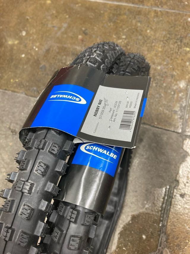 2 Cubiertas Schwalbe Nobby Nic Aro Rígido 26x2.25