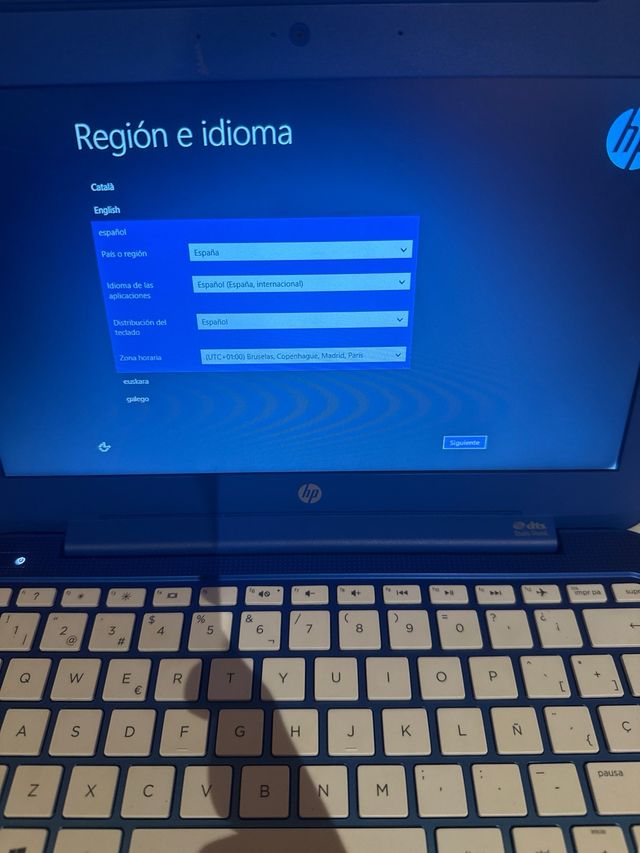 Ordenador HP azul Lo Vendo en persona Barcelona