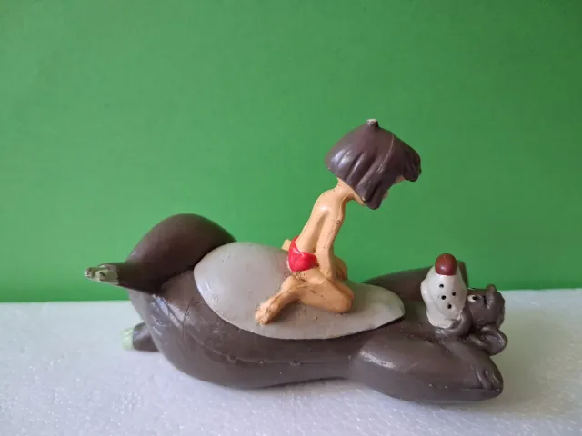 Figura PVC de Mowli y Baloo