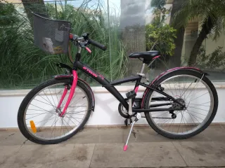 Bicicleta B'Twin 24 Negra y Rosa