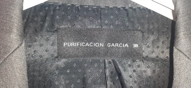 Americana Purificación Garcia Gris lana y seda