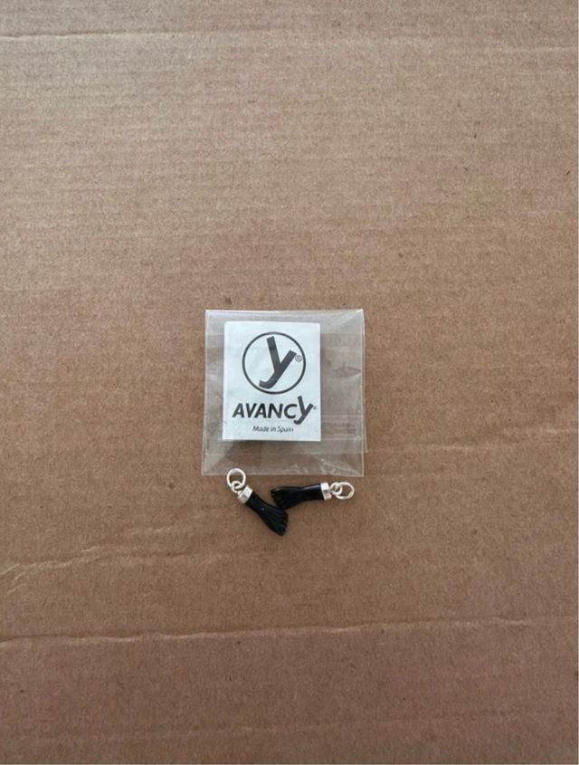 Colgante Puño de la Suerte AVANCY