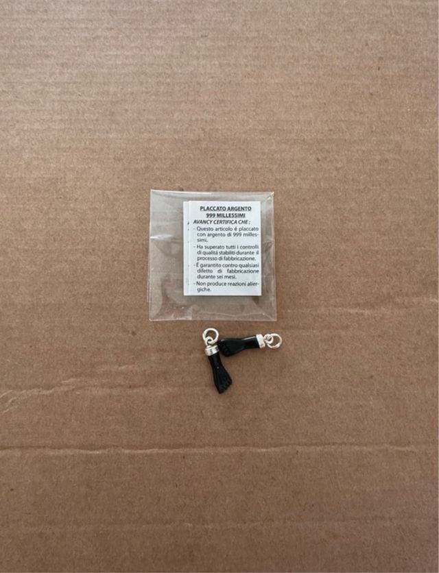 Colgante Puño de la Suerte AVANCY