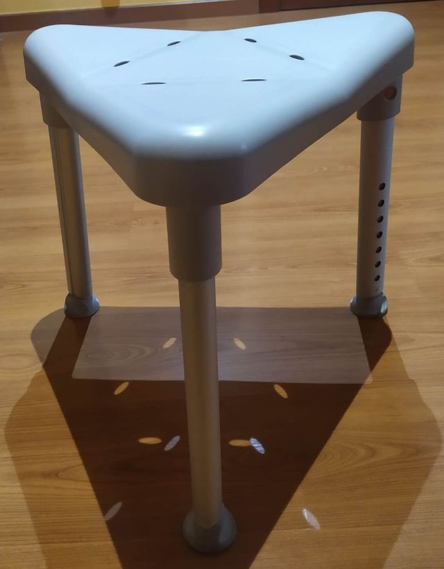 TABURETE DE DUCHA “EDGE”