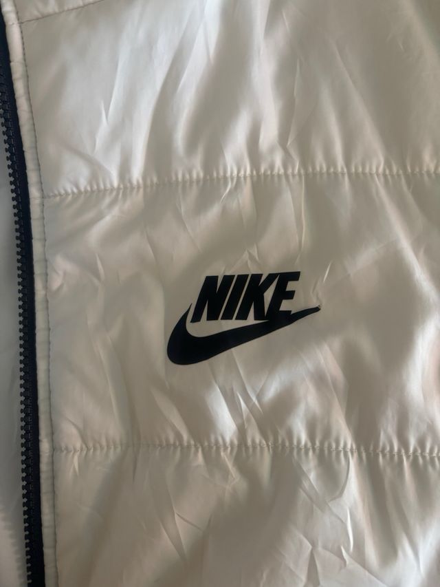 Piumino Nike Bianco con Cappuccio