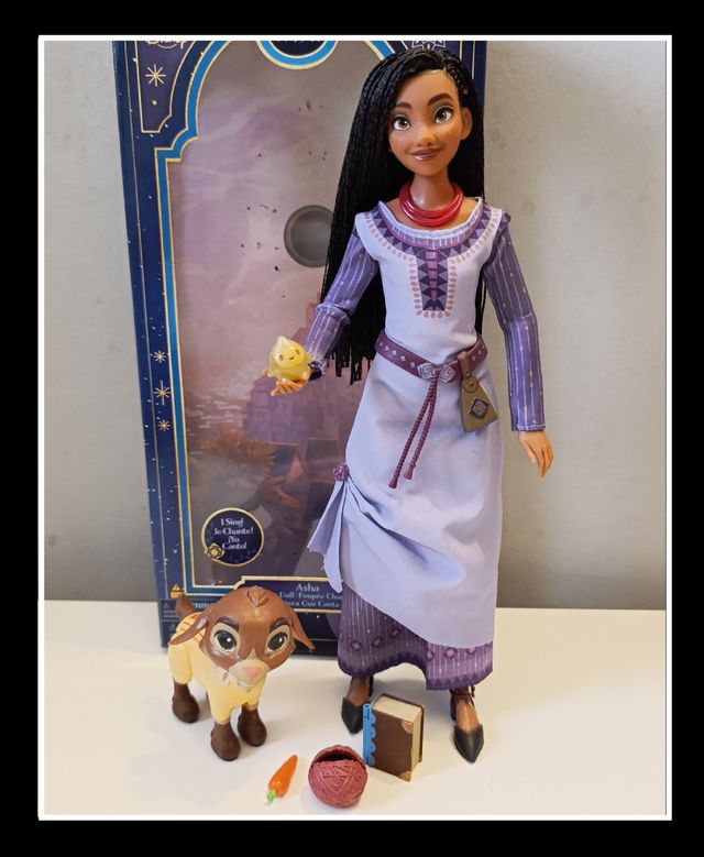 Muñeca Asha Cantante Wish Disney con Accesorios