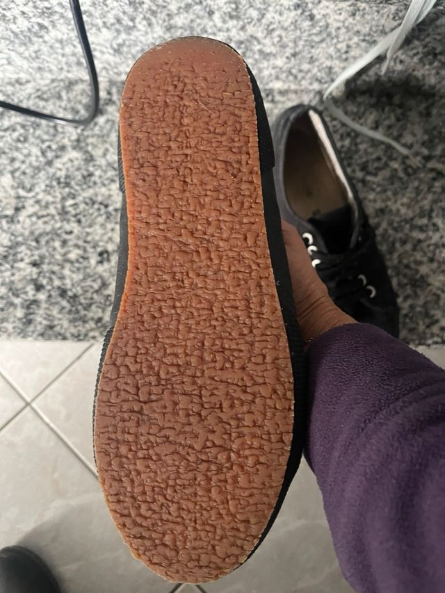 Superga nere taglia 40