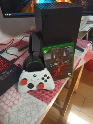 Xbox Series X + Controller + Cuffie + Gioco