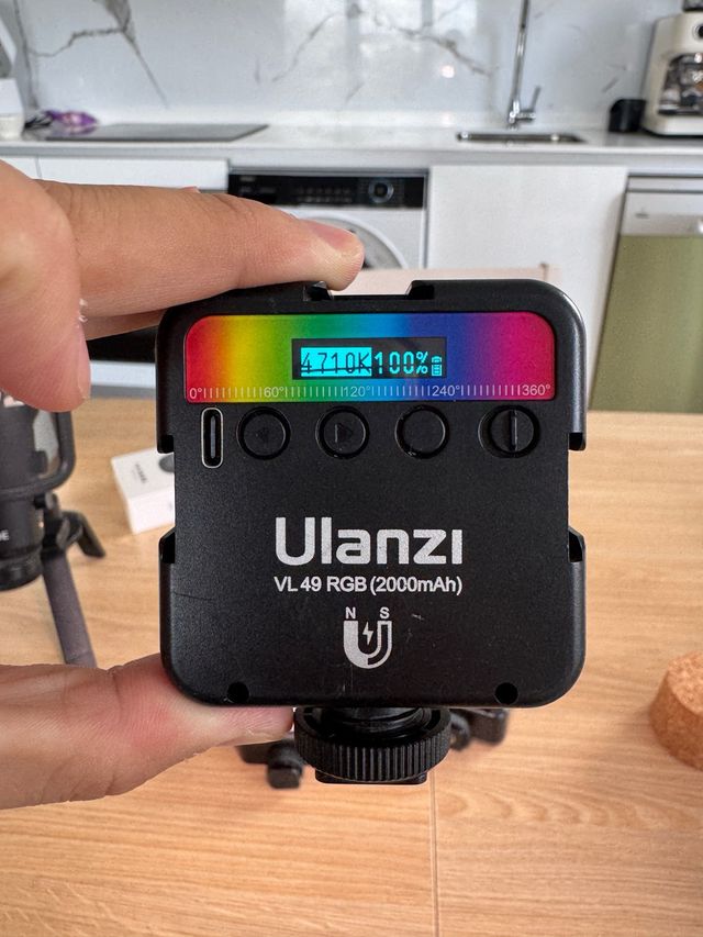 Ulanzi VL49 RGB (2000mAh) Luz LED