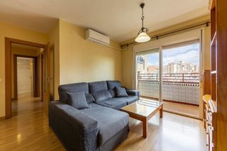 Piso en venta en San Luis en Almería