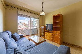 Piso en venta en San Luis en Almería