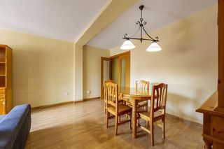 Piso en venta en San Luis en Almería