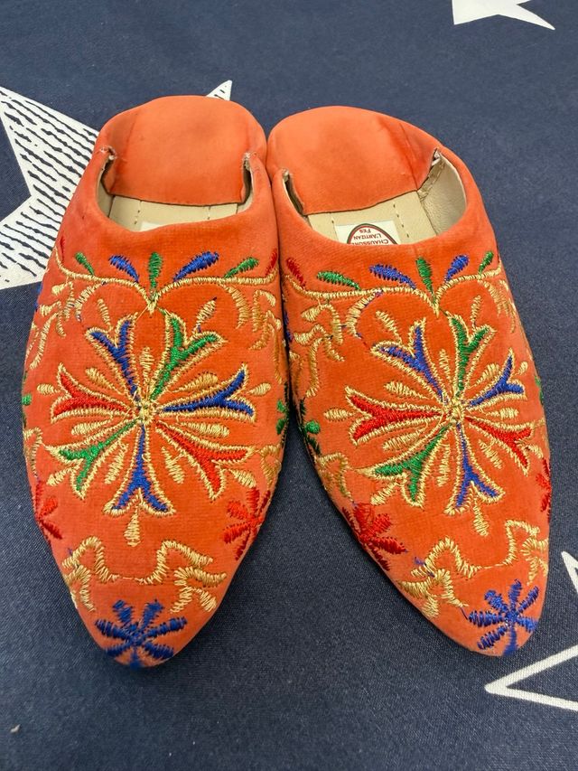 Babuchas marroquíes bordadas niña talla 28