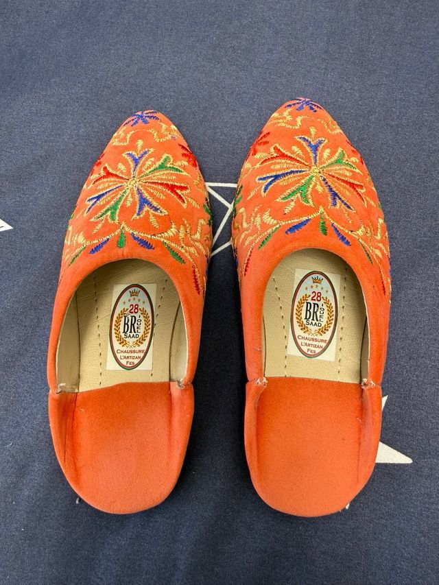 Babuchas marroquíes bordadas niña talla 28