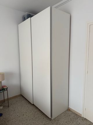 Armadi Ikea con porte scorrevoli