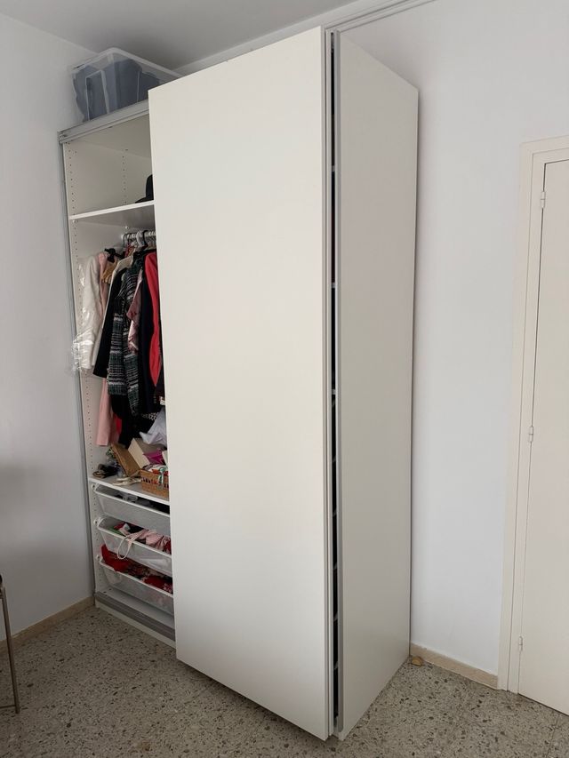 Armadi Ikea con porte scorrevoli