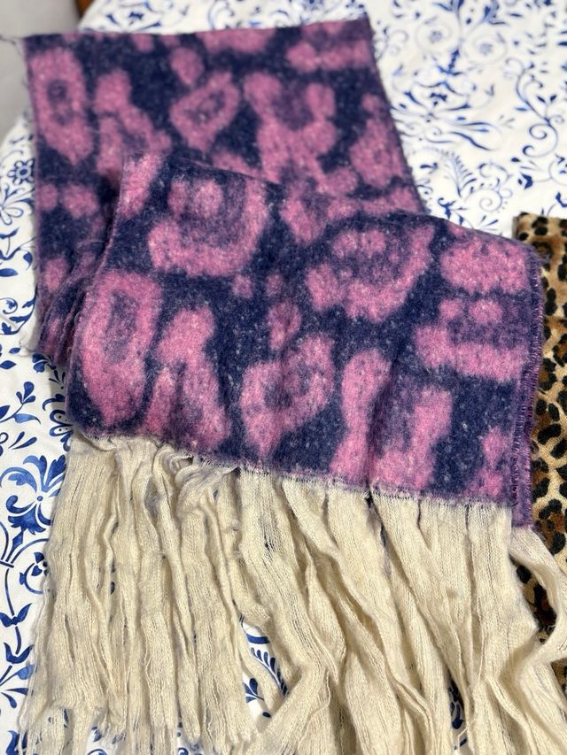 Bufandas de tela multicolor