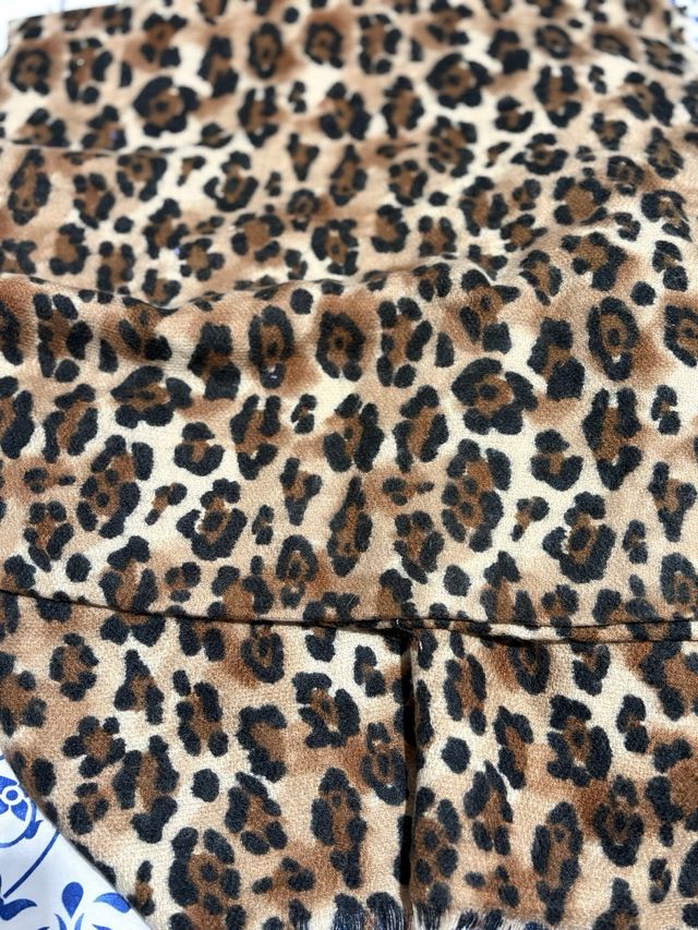 Bufandas de tela multicolor