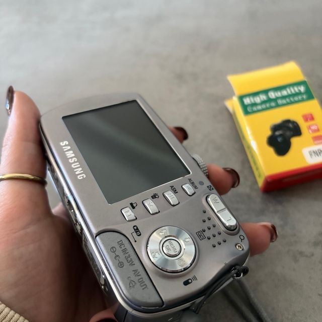 Samsung Digimax V800 Fotocamera Digitale