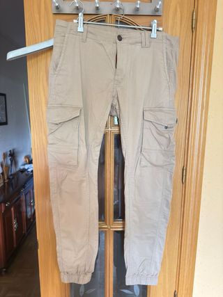 Pantalón cargo Jack & Jones beige
