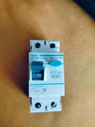 Diferencial Hager CD748M 2P 40A (164340)