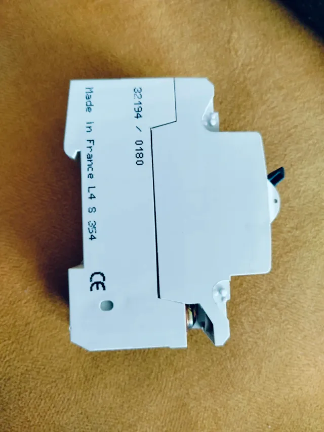 Diferencial Hager CD748M 2P 40A (164340)